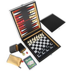 Набор игр 4 в 1 (нарды, шашки, покер, шахматы) вфутляре
