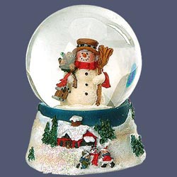 Сувенир новогодний Падающий снег со снеговиком d5 см,