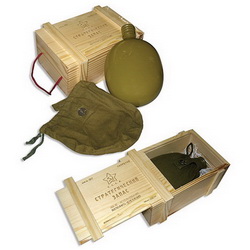 Набор Стратегический запас: фляга солдатская, 700мл, с чехлом в подарочном деревянном футляре